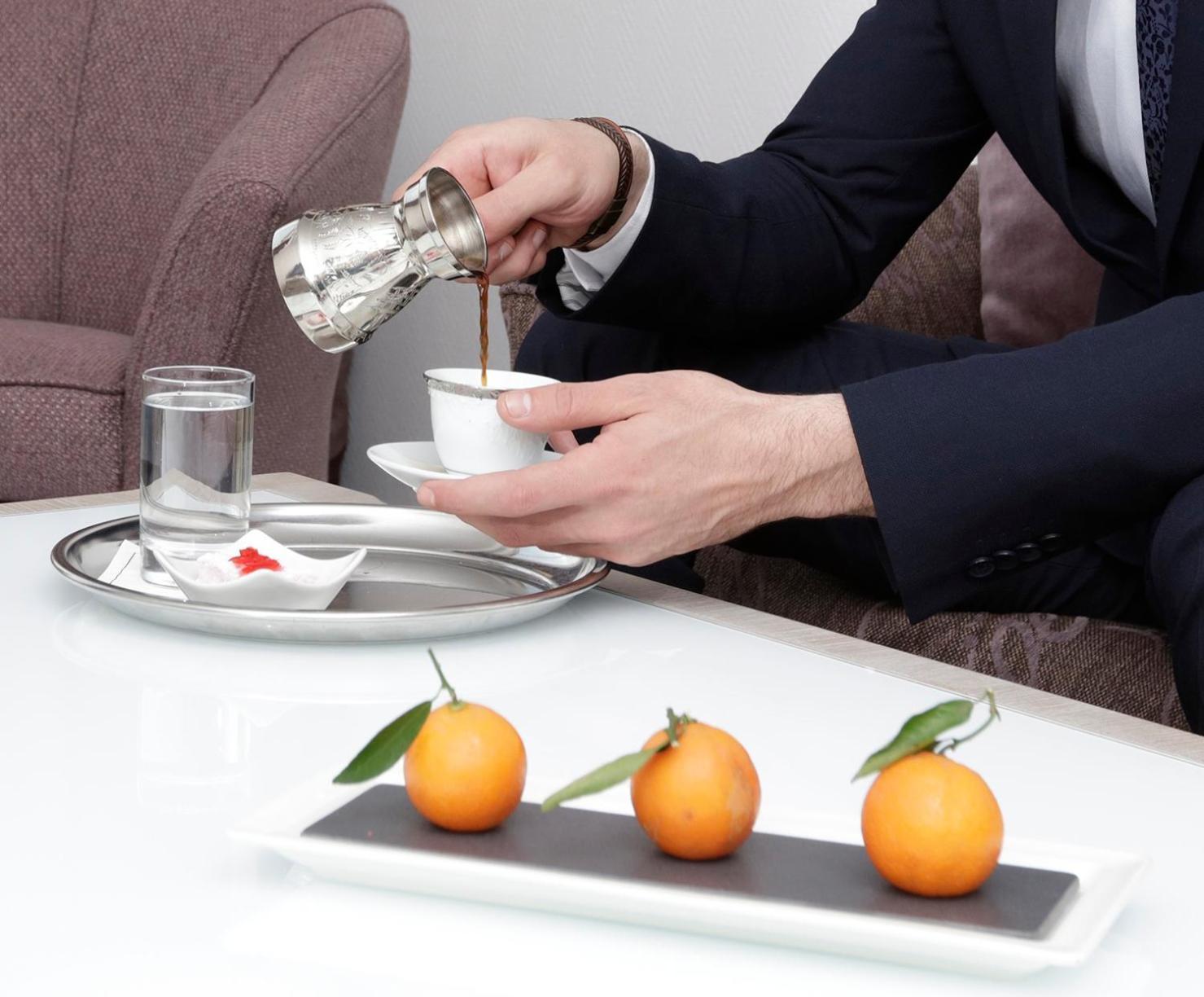 Отель Gefinor Rotana - Бейрут Экстерьер фото Turkish coffee being served